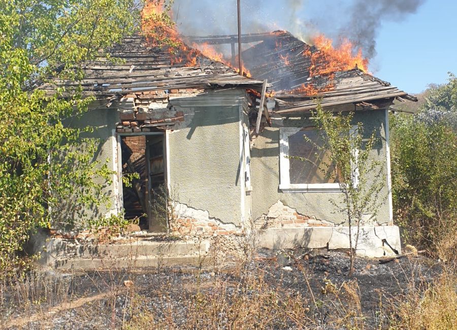 ACUM! EXPLOZIE într-o GOSPODĂRIE din Argeș