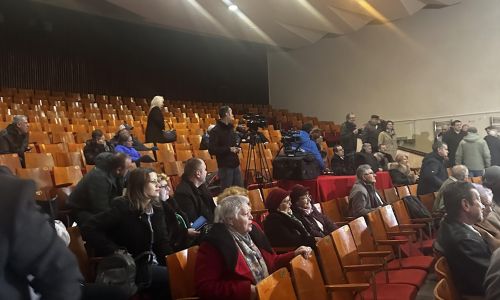 Situație PENIBILĂ la PNL Argeș! Alina Gorghiu, întâlnire cu pensionarii fără pensionari!