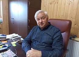 În comuna Dârmăneşti continuă lucrările de asfaltare