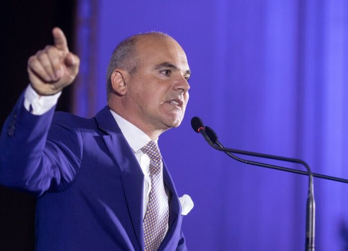 Social-democraţii îl pun la punct pe Rareş Bogdan: „Omul care în afară de vorbe nu a produs nimic relevant în politica românească”