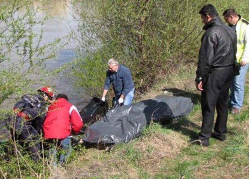 ACUM! CADAVRU descoperit într-un râu din Argeş!