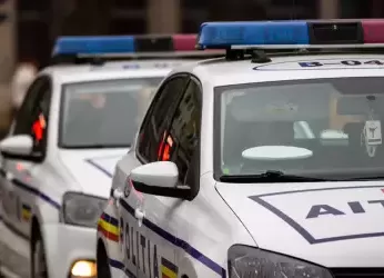 ACUM! Elev ATACAT cu o MACETĂ la un LICEU din Pitești!
