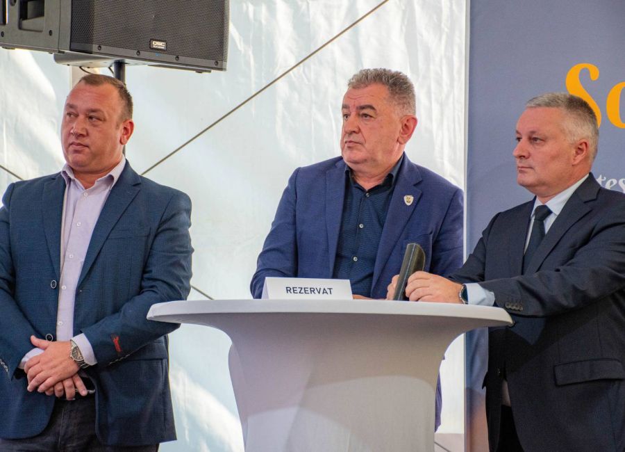 Cristian Gentea: "A fost inaugurat cel mai mare parc fotovoltaic din Europa de Sud-Est, aici, în Argeș, la Rătești"