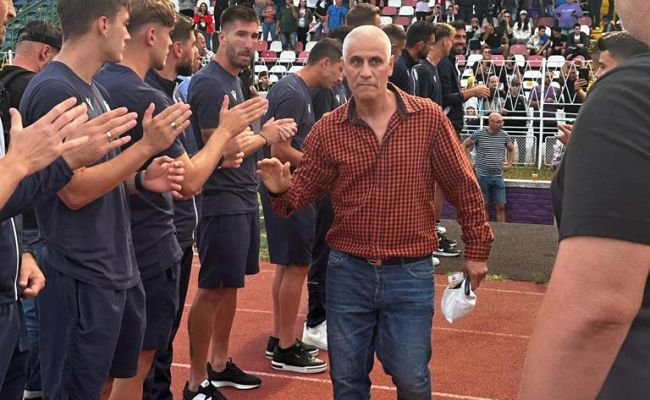 MOMENTE EMOȚIONANTE astăzi pe Stadionul Nicolae Dobrin! A început demolarea...