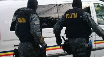 PERCHEZIŢII în Argeş! Patru persoane au fost REŢINUTE