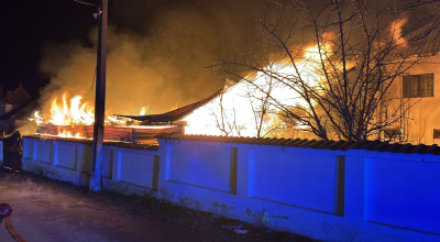 ACUM! INCENDIU URIAȘ într-o comună din Argeș!