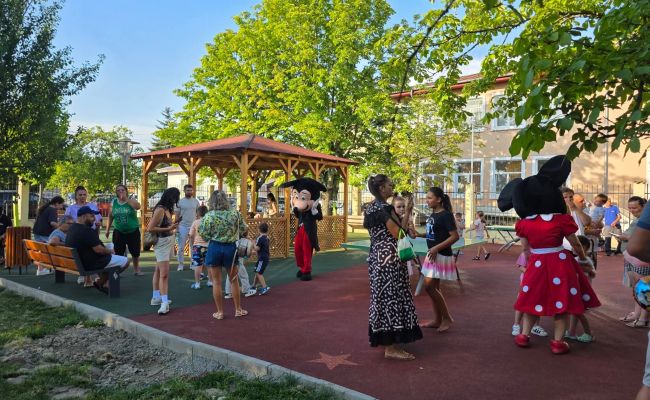 Un nou loc de joacă a fost INAUGURAT în comuna Bradu!