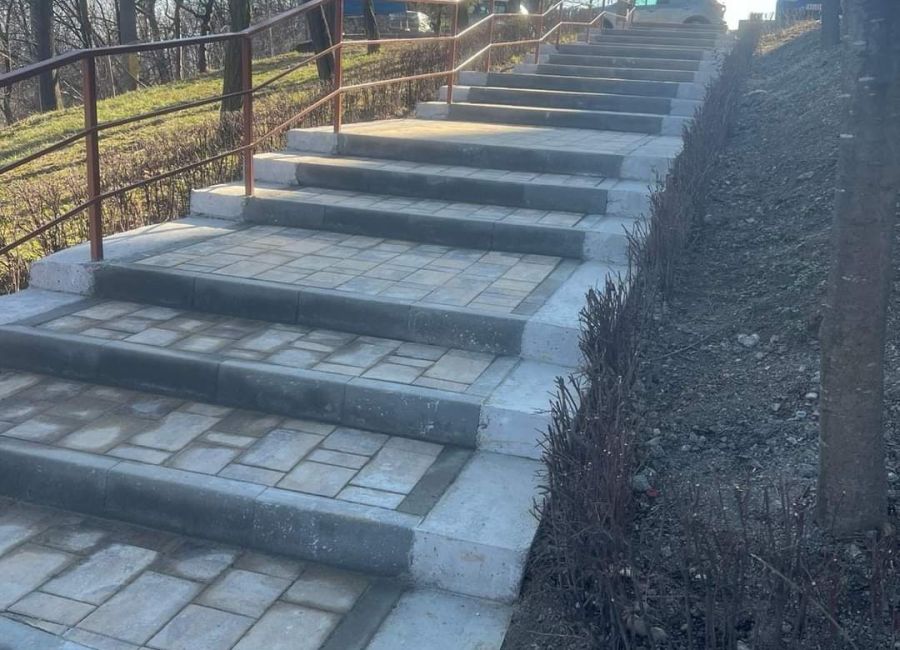 Au fost reabilitate scările publice din cartierul Găvana III