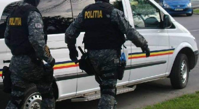 PERCHEZIȚII în Argeș! Patru persoane au fost REȚINUTE