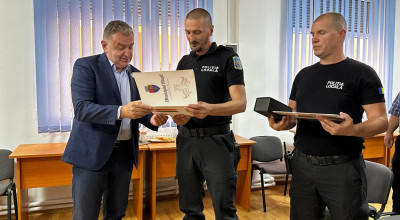 Primarul Gentea, diplome de onoare pentru doi poliţişti locali care au salvat viaţa unei femei