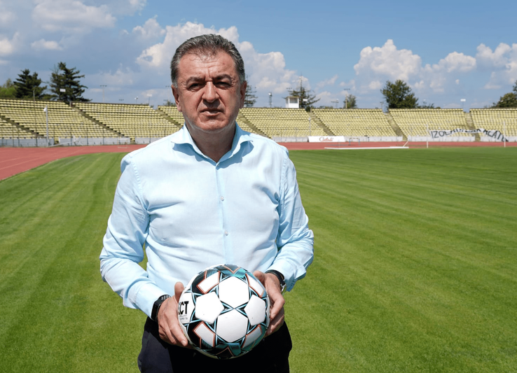 Primarul Gentea, anunţ privind demolarea stadionului din Trivale