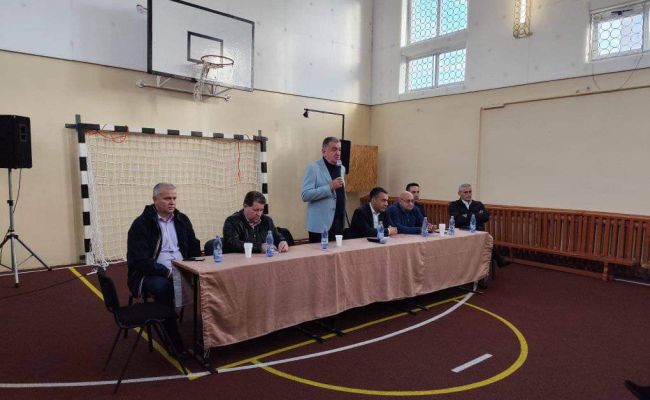 Primarul Cristian Gentea, întâlnire cu cetățenii din cartierul Trivale