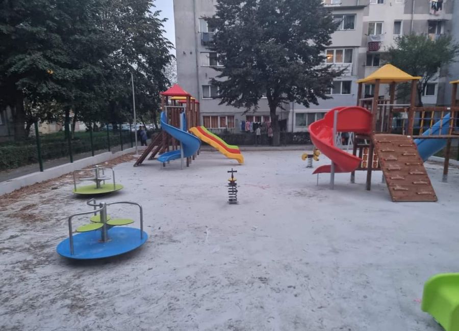 Primarul Gentea, vești excelente! Loc de joacă modern în Pitești