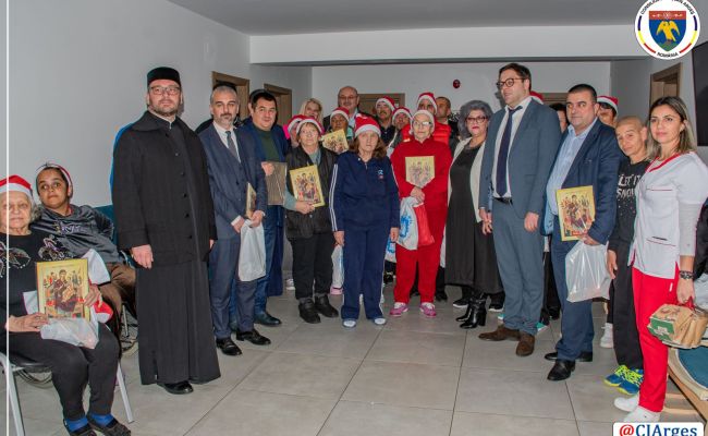 Moș Nicolae a venit la Complexul de 3 Locuințe Protejate Băbana