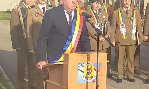Cristian Gentea: 'La mulţi ani bravei Armate Române'