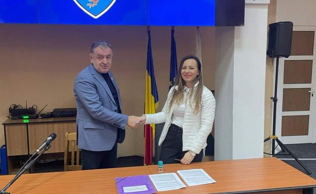 O creșă din Pitești va fi reabilitată! Primarul Gentea a SEMNAT contractul
