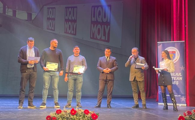 Consiliul Județean a premiat cei mai buni sportivi din Argeș