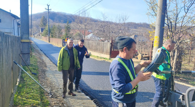 Lucrări de asfaltare în comuna Bogaţi