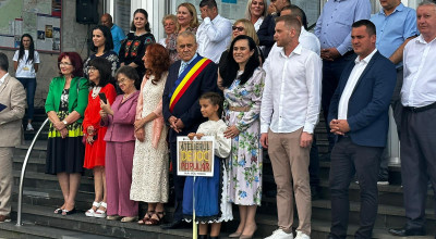 A început Festivalul Național de Folclor de la Mioveni