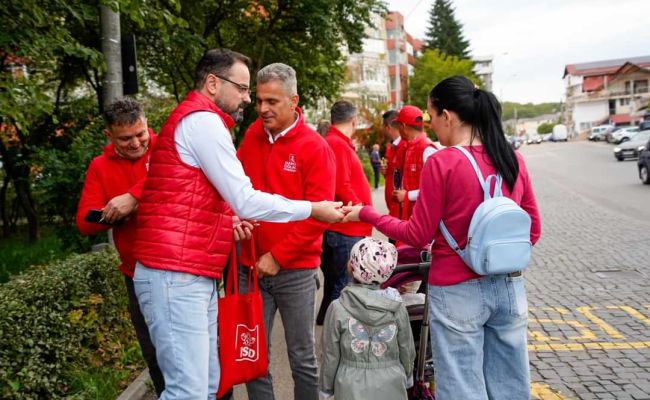 Notarul Ionel Didea, candidat PSD la Senat, și-a petrecut ziua de naștere în mijlocul piteștenilor