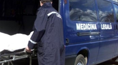 ACUM! Bărbat MORT în stația de autobuz în Pitești