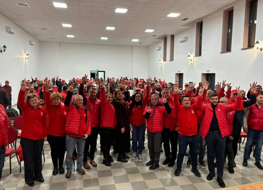 Ministrul Simona Bucura-Oprescu și echipa PSD, în mijlocul cetățenilor din Bogați, Beleți-Negrești, Boțești, Leordeni, Călinești, Stâlpeni și Hîrtiești: PSD la guvernare înseamnă dezvoltare!