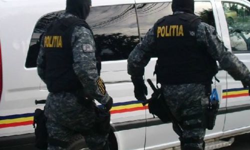 PERCHEZIŢII în Argeş! Descinderi la traficanţii de DROGURI