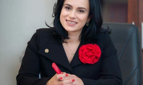 Simona Bucura Oprescu, unul dintre oamenii pe care Ciolacu vrea să îi lase în locul lui