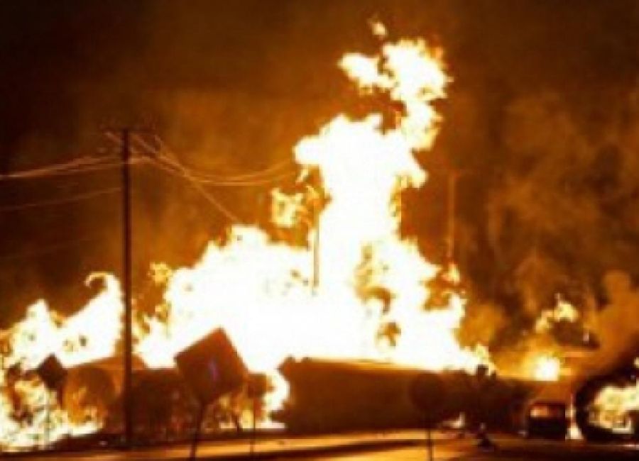 INCENDIU URIAȘ în Argeș! O hală s-a făcut SCRUM!