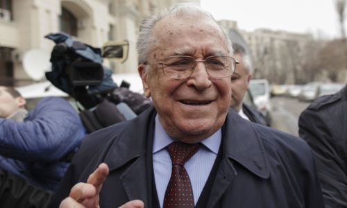 Ion Iliescu a fost internat de urgență la Terapie Intensivă