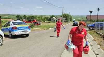 ACUM! O mașină a luat FOC pe A1!