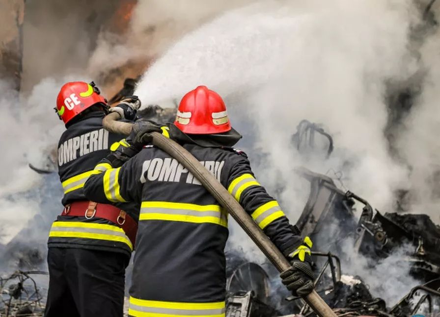 ACUM! Incendiu în Argeș!