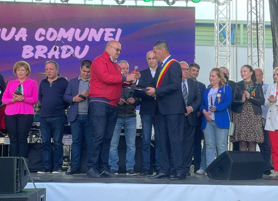 Ion Mînzînă, diplomă de excelență pentru primarul Dan Stroe