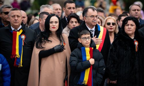 Momente emoționante la Mioveni cu prilejul Zilei Naționale!