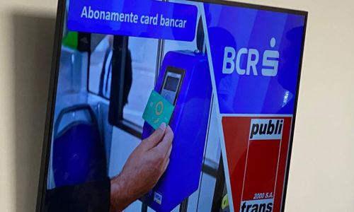 BCR introduce în premieră, la Pitești, abonamentul de transport public asociat cardului bancar