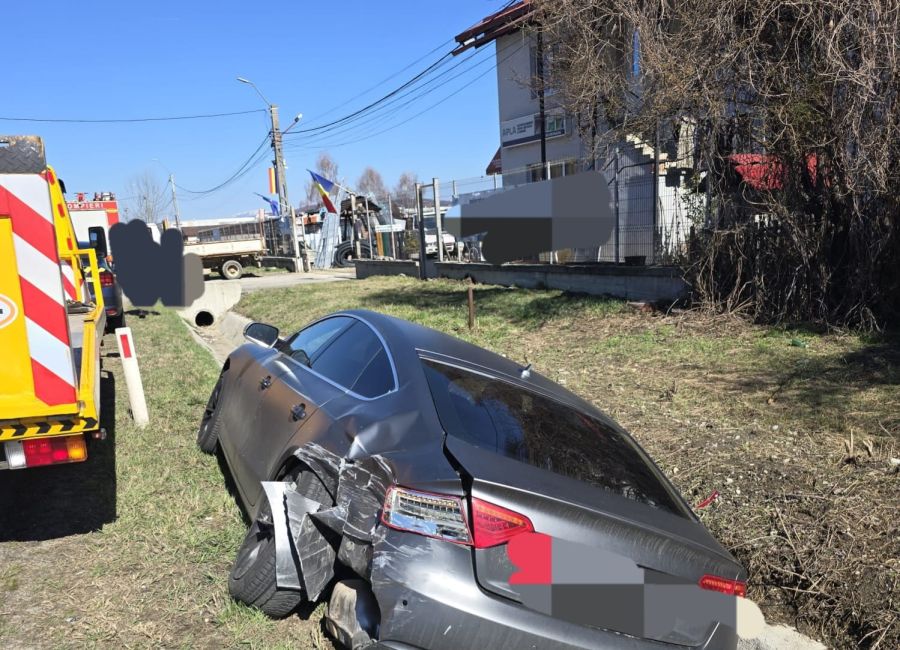 ACUM! Accident cu DOUĂ MAȘINI în Argeș!