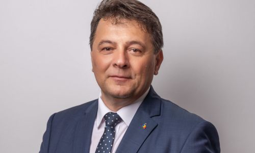 Investiţii importante în comuna Aninoasa! Primarul a semnat contractul!
