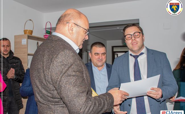 Șefa DGASPC Argeș PREMIATĂ de președintele Autorității Naționale pentru Protecția Drepturilor Persoanelor cu Dizabilități