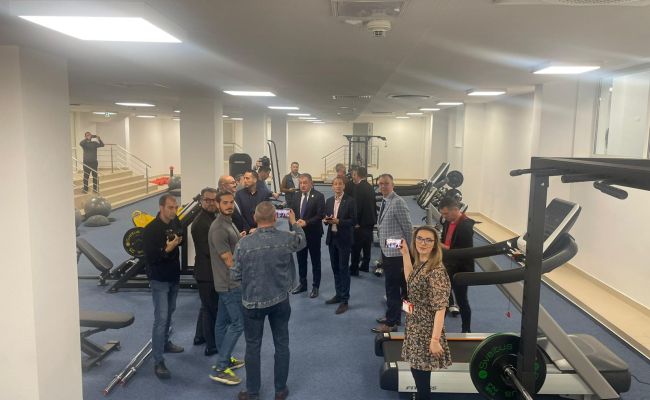 A fost INAUGURAT noul Bazin Olimpic din Piteşti