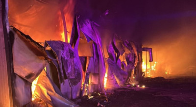 ACUM! INCENDIU la o HALĂ în Argeș!