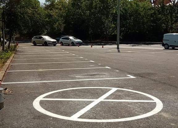 Zeci de locuri de parcare au fost reabilitate în Piteşti