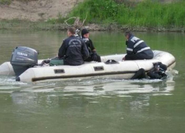 ACUM! O persoană s-a ÎNECAT în Argeș! Este RESUSCITATĂ!