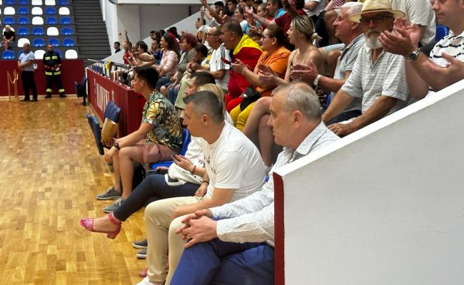 Susținută de primarul Ion Georgescu, România a BĂTUT Spania, la Mioveni