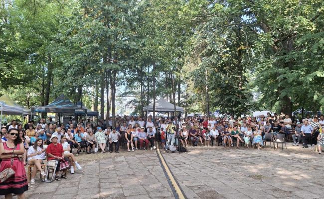 Momente de sărbătoare la Ciomăgești și Poienarii de Muscel