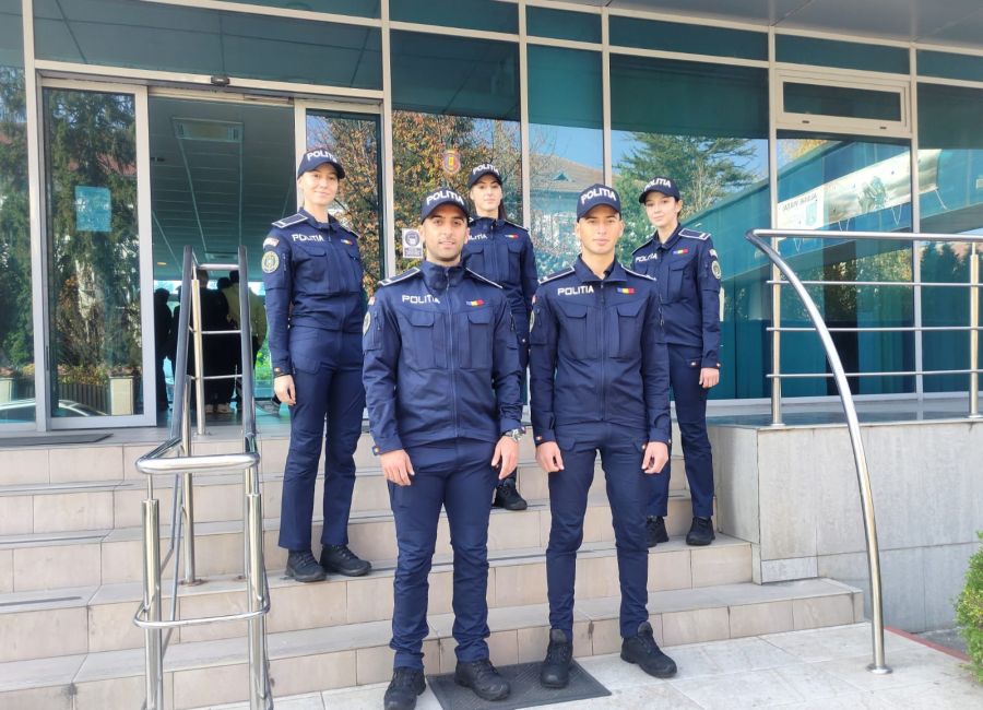 Poliţiştii argeşeni au 5 colegi noi