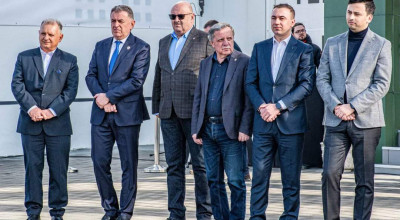 Primarul Gentea, impresionat de realizările de la Dacia