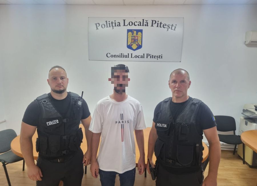 Polițiștii locali piteșteni au returnat un portofel plin cu bani