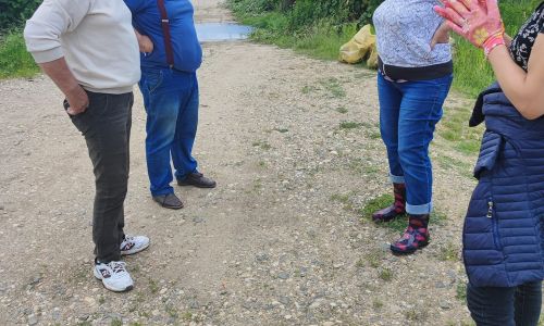 Angajaţii primăriei Bogaţi, acţiune de ecologizare la nivelul comunei