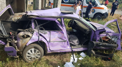 Accident MORTAL în Piteşti! Maşină ZDROBITĂ de tren!