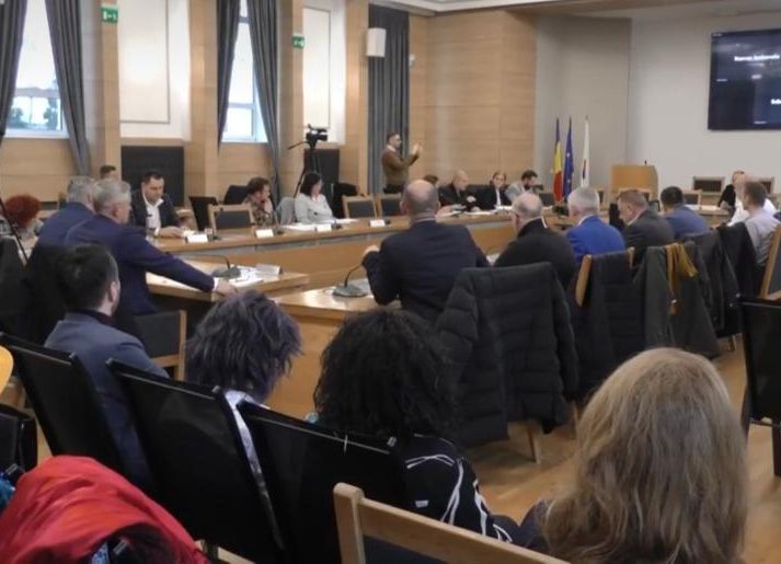 RUȘINICĂ! Liberalii grăbesc ședința de Consiliu Local de la Pitești pentru că au ȘEDINȚĂ POLITICĂ